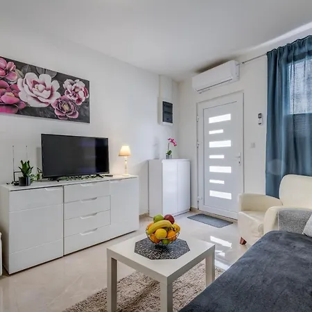 Andela 2bdrs & Free Wifi Apartamento