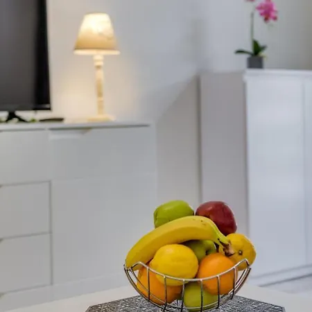 Andela 2bdrs & Free Wifi Apartamento Split