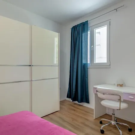 Andela 2bdrs & Free Wifi Apartamento