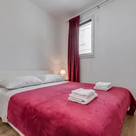 Apartamento Andela 2bdrs & Free Wifi Split