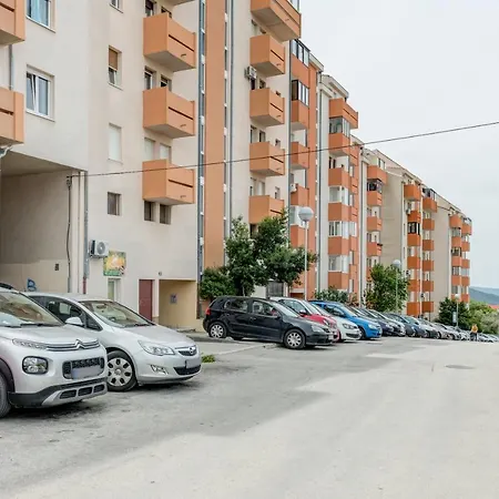 Andela 2bdrs & Free Wifi Apartamento