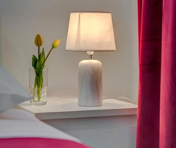 Andela 2bdrs & Free Wifi Сплит