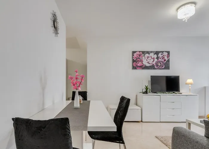 Апартаменты Andela 2bdrs & Free Wifi Сплит